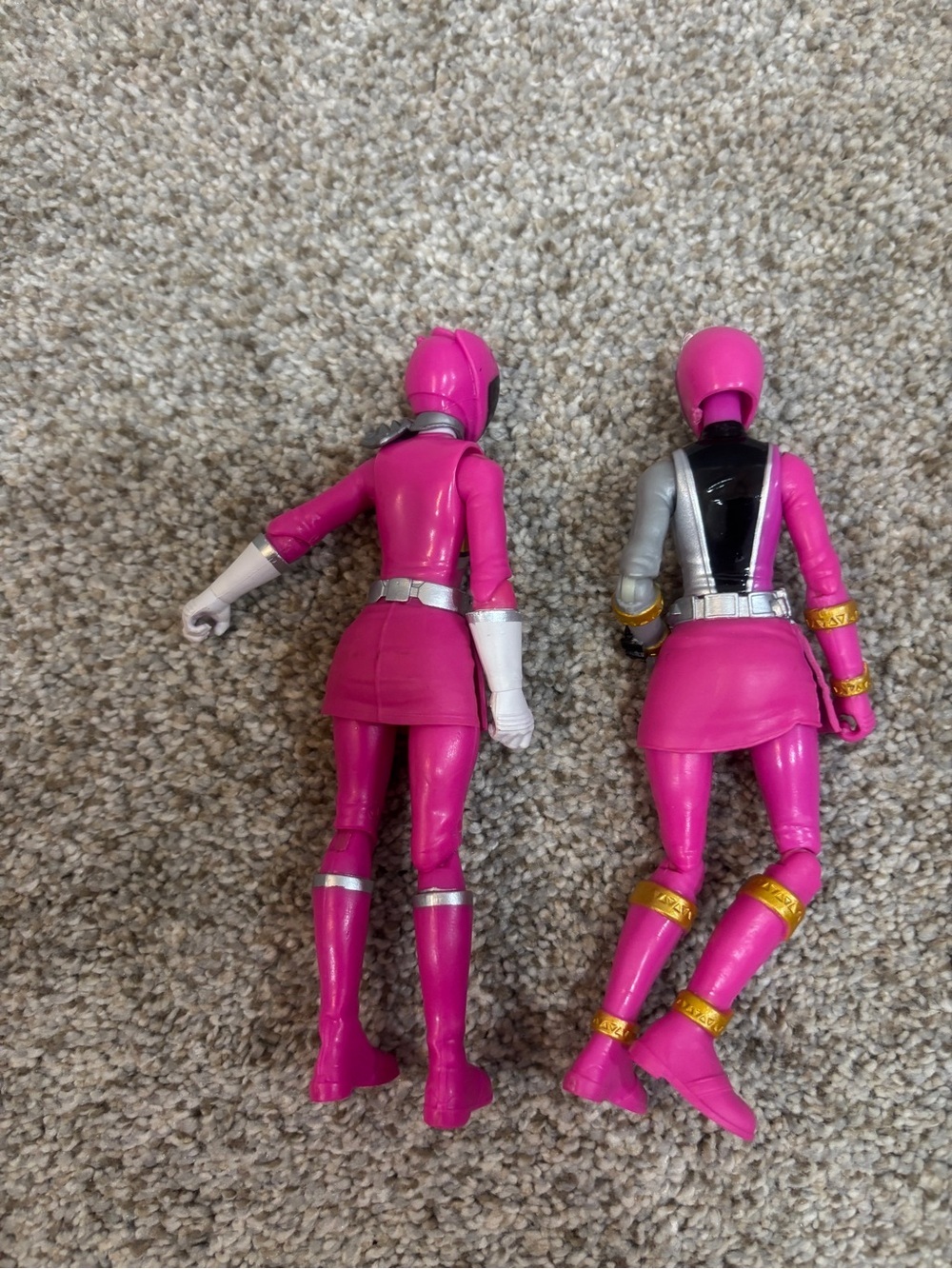 Pink Power Ranger Action Figure Set - Picture 2 of 2